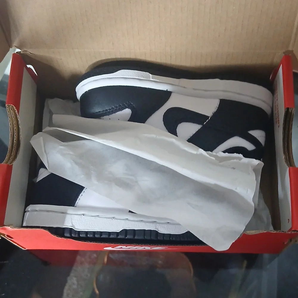 Nike Dunk Low Black And White (Panda) Size 5c - Picture 10 of 16